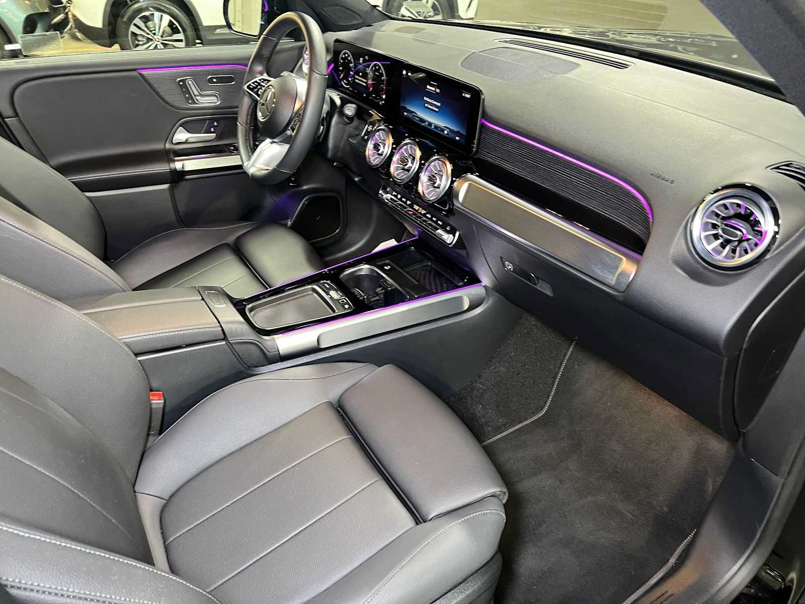Certified 2026 Mercedes-Benz GLB 250 4MATIC image 11