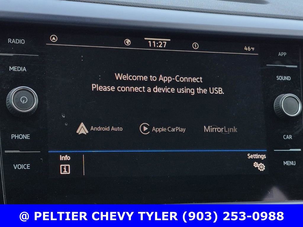 Used 2023 Volkswagen Taos SE w/ Black Wheel Package image 23