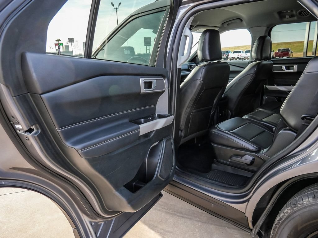 Used 2024 Ford Explorer XLT w/ Equipment Group 202A RWD image 42
