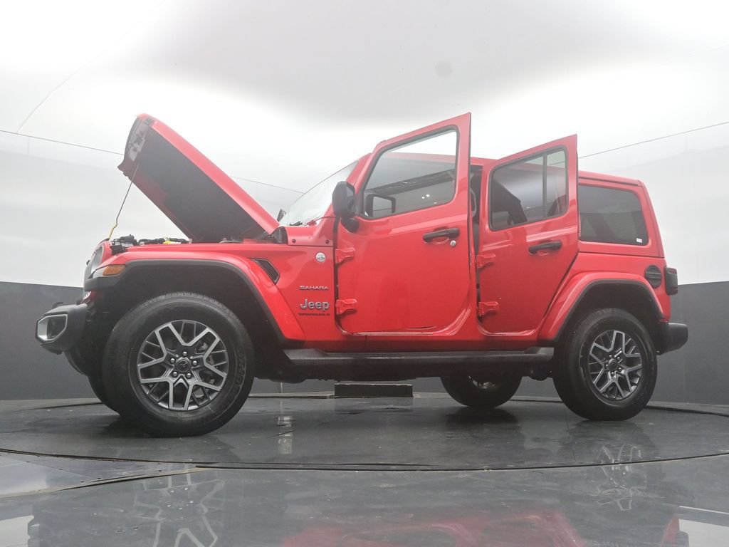 Used 2024 Jeep Wrangler Unlimited Sahara w/ Technology Group AWD/4WD image 63