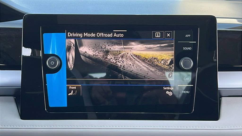 New 2026 Volkswagen Taos SE image 26