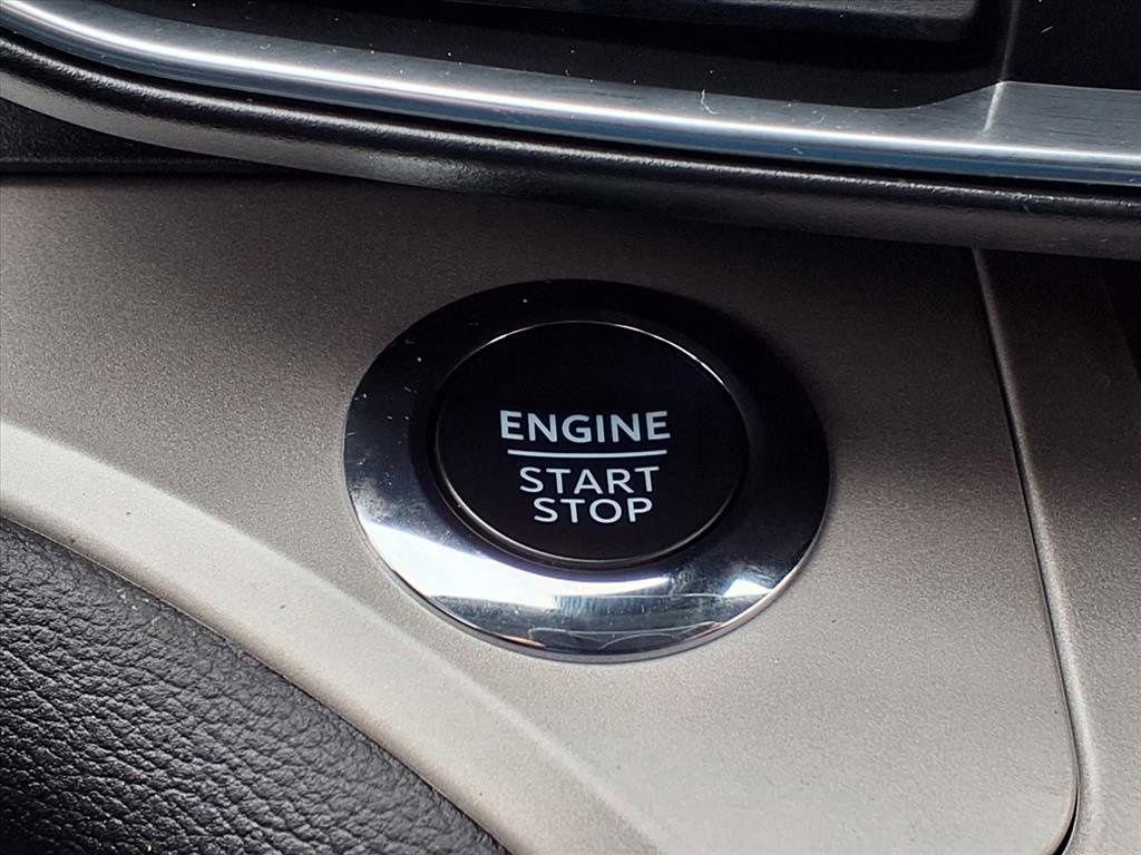 Used 2023 Ford Explorer XLT w/ Equipment Group 202A image 20