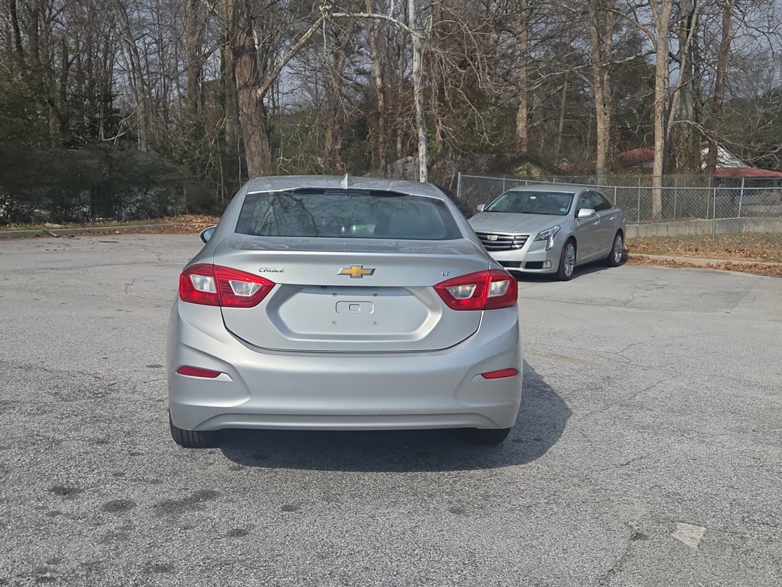 Used 2017 Chevrolet Cruze LT w/ Sun And Sound Package FWD image 4