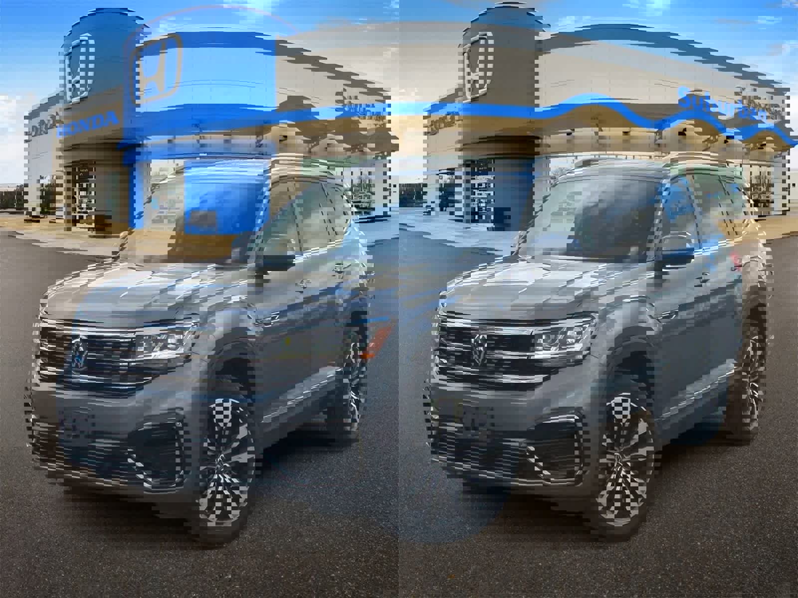 Used 2021 Volkswagen Atlas SEL R-Line image 1