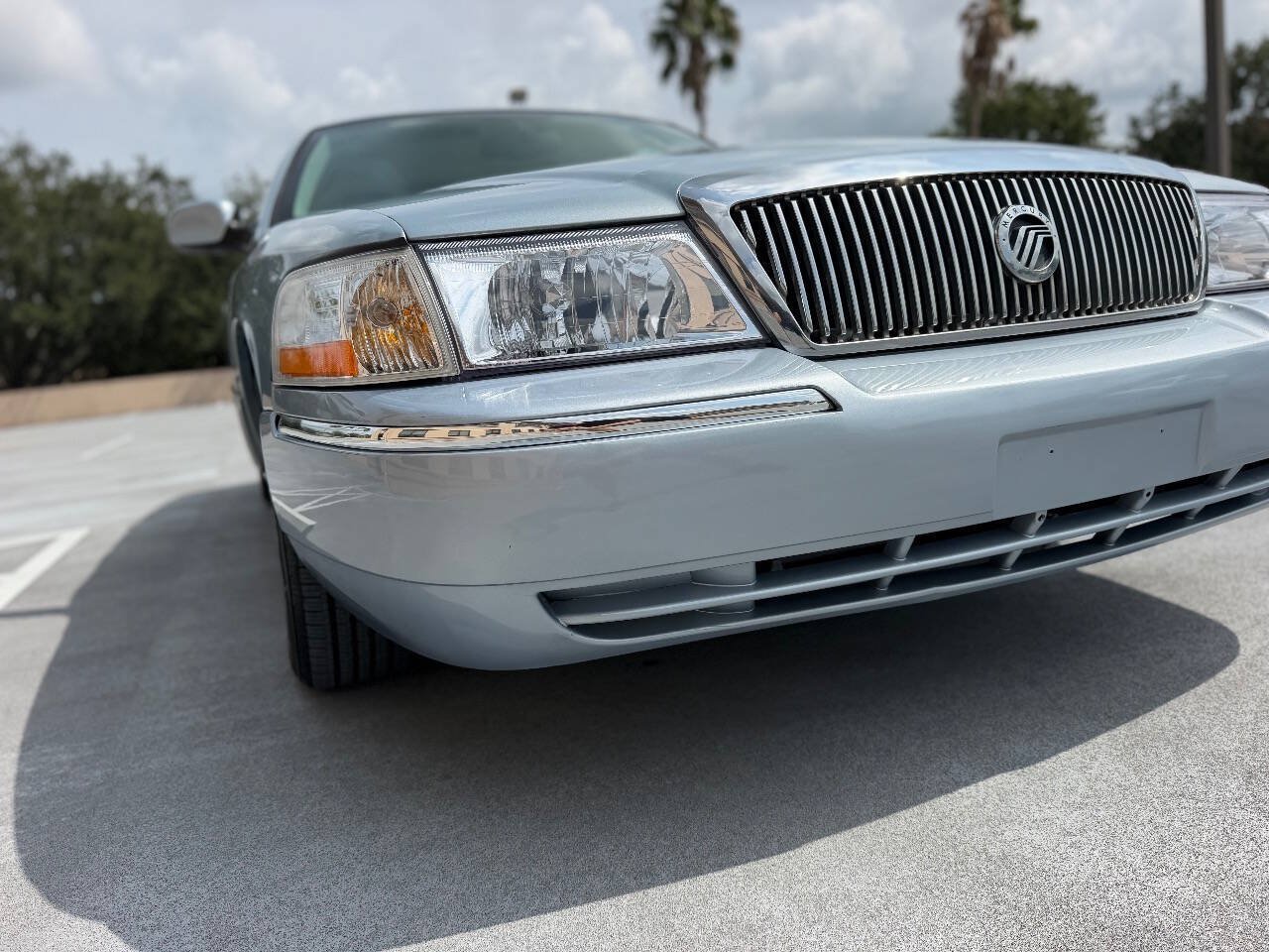 Used 2004 Mercury Grand Marquis LS RWD image 24