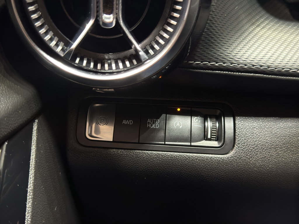 Used 2025 Chevrolet Equinox LT w/ Convenience Package II image 32