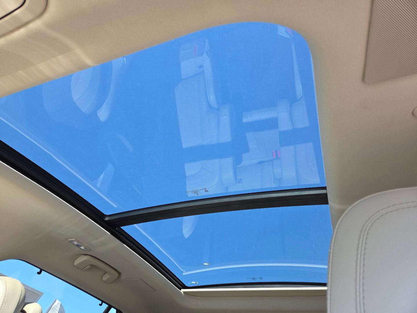 Used 2023 Lincoln Aviator Grand Touring w/ Equipment Group 301A image 3