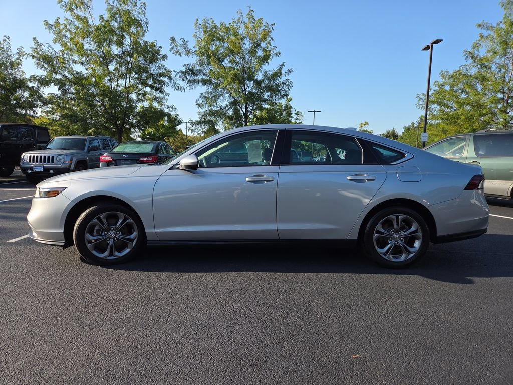 Certified 2023 Honda Accord EX image 19