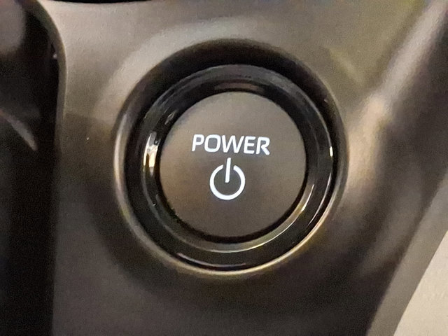 Used 2026 Toyota Sienna XLE image 25