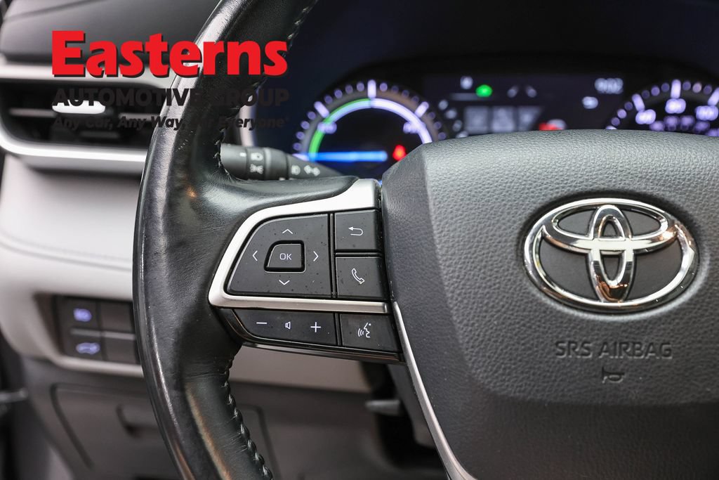 Used 2022 Toyota Highlander XLE AWD/4WD image 15