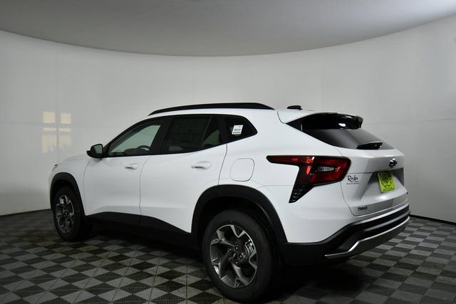 New 2026 Chevrolet Trax LT w/ Driver Confidence Package image 14