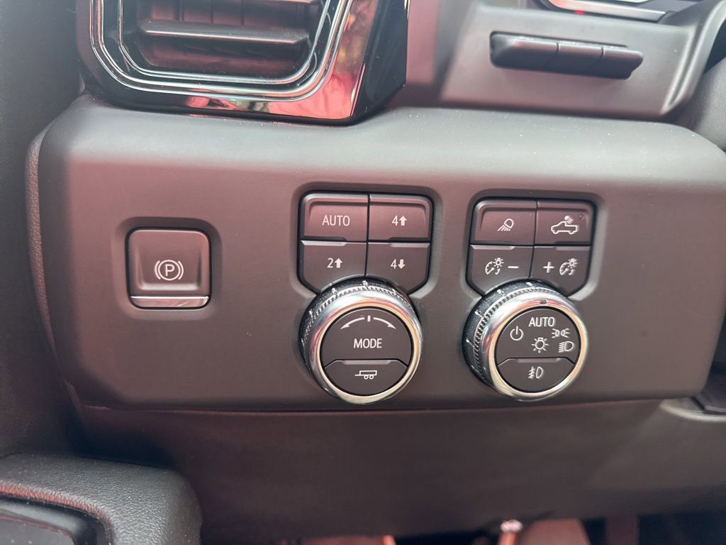 Used 2023 GMC Sierra 1500 AT4 w/ AT4 Premium Package AWD/4WD image 27