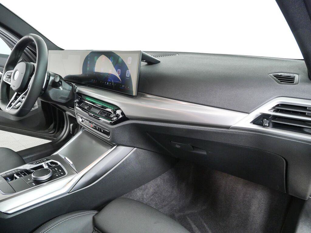 Used 2026 BMW 330i Sedan w/ M Sport Package RWD image 24