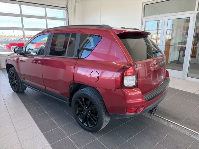 Used 2015 Jeep Compass Sport w/ Power Value Group FWD image 3