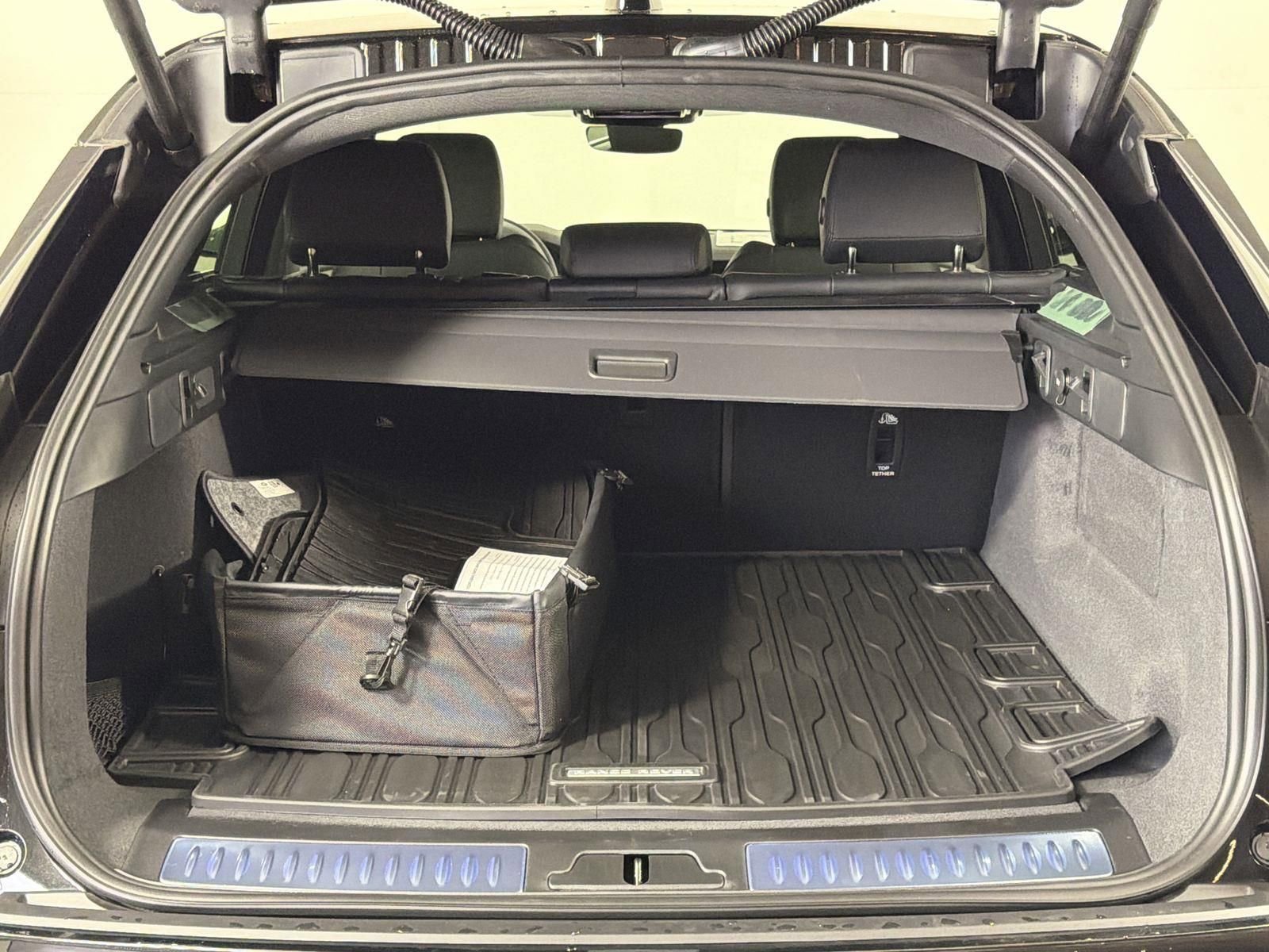 New 2026 Land Rover Range Rover Velar Dynamic SE image 29