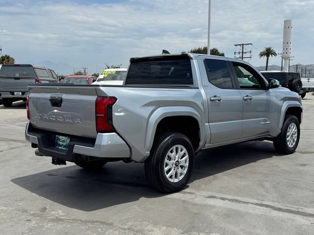 Used 2026 Toyota Tacoma SR5 AWD/4WD image 4