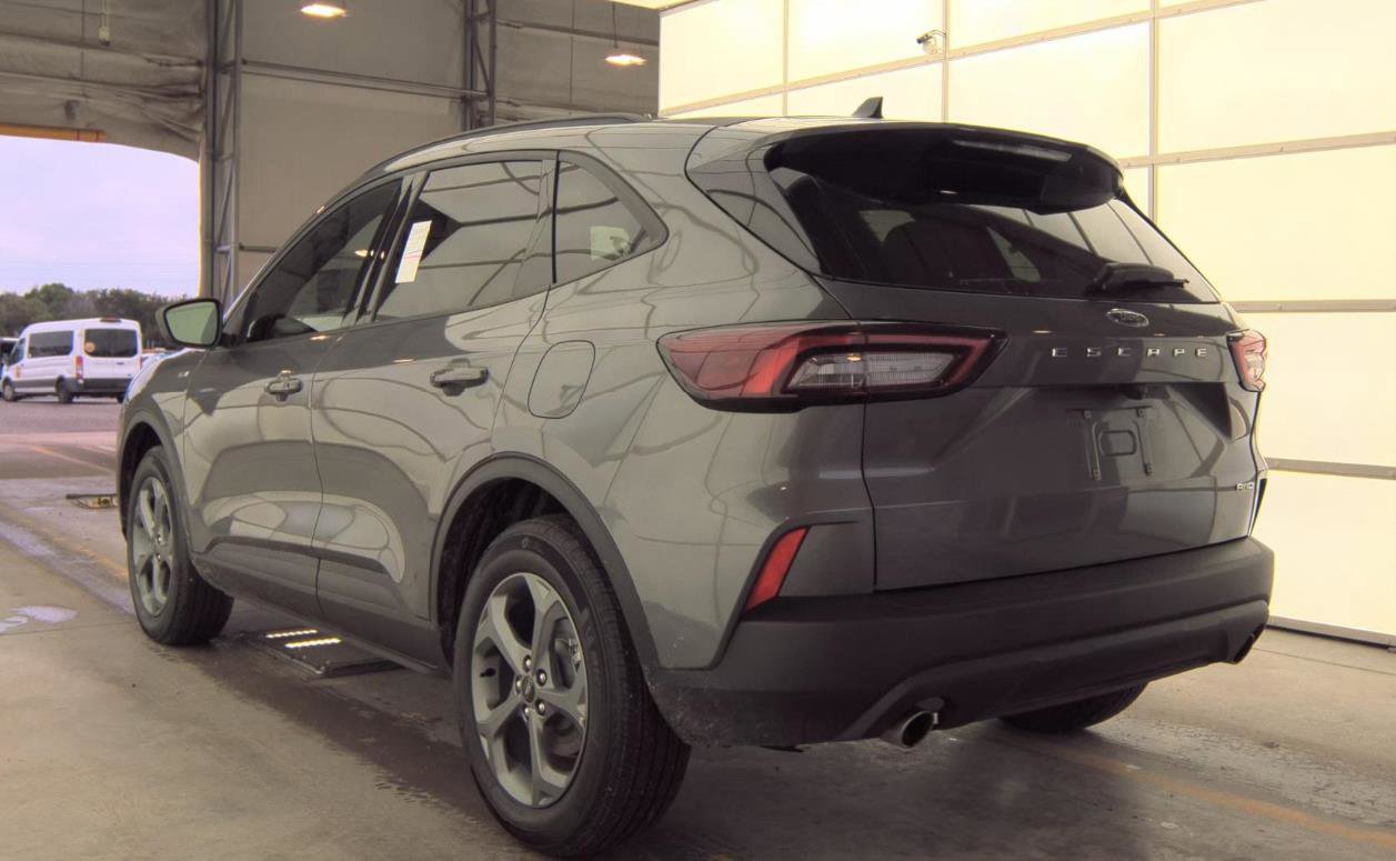 Used 2025 Ford Escape ST-Line AWD/4WD image 3