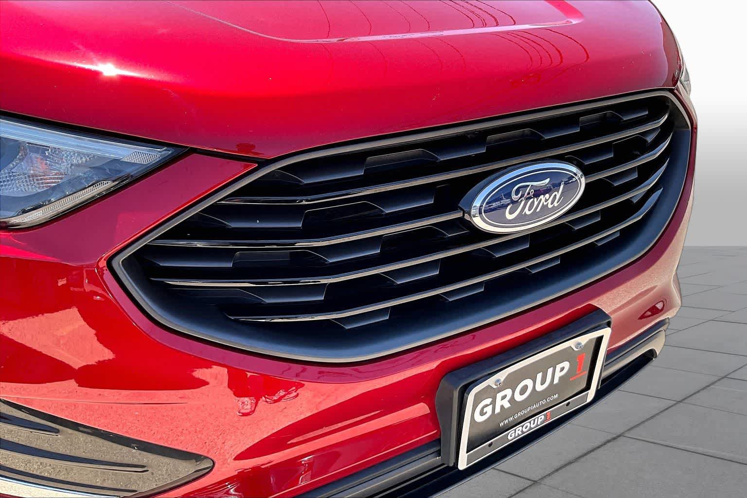 Certified 2024 Ford Edge SEL w/ Sport Appearance Package AWD/4WD image 29