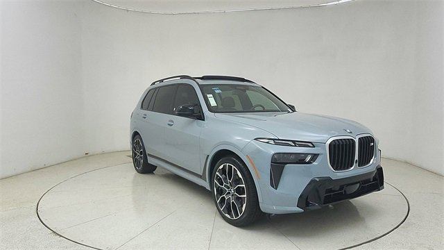 Used 2025 BMW X7 M60i image 68