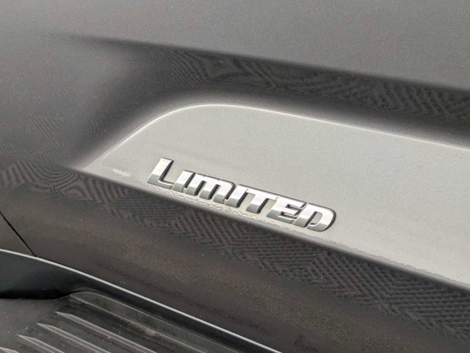 Used 2023 Toyota Sequoia Capstone AWD/4WD image 11