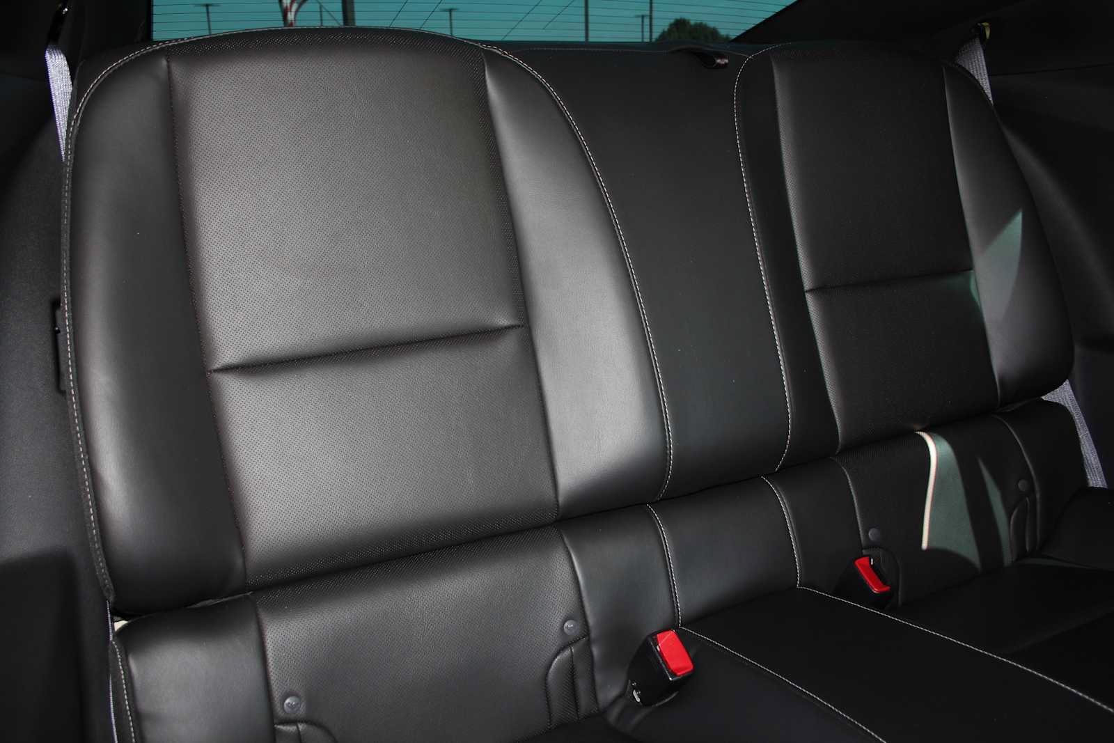 Used 2015 Chevrolet Camaro SS RWD image 22