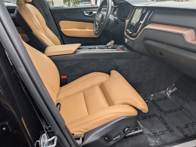 Used 2024 Volvo XC60 T8 Ultimate w/ Protection Package Premier image 22