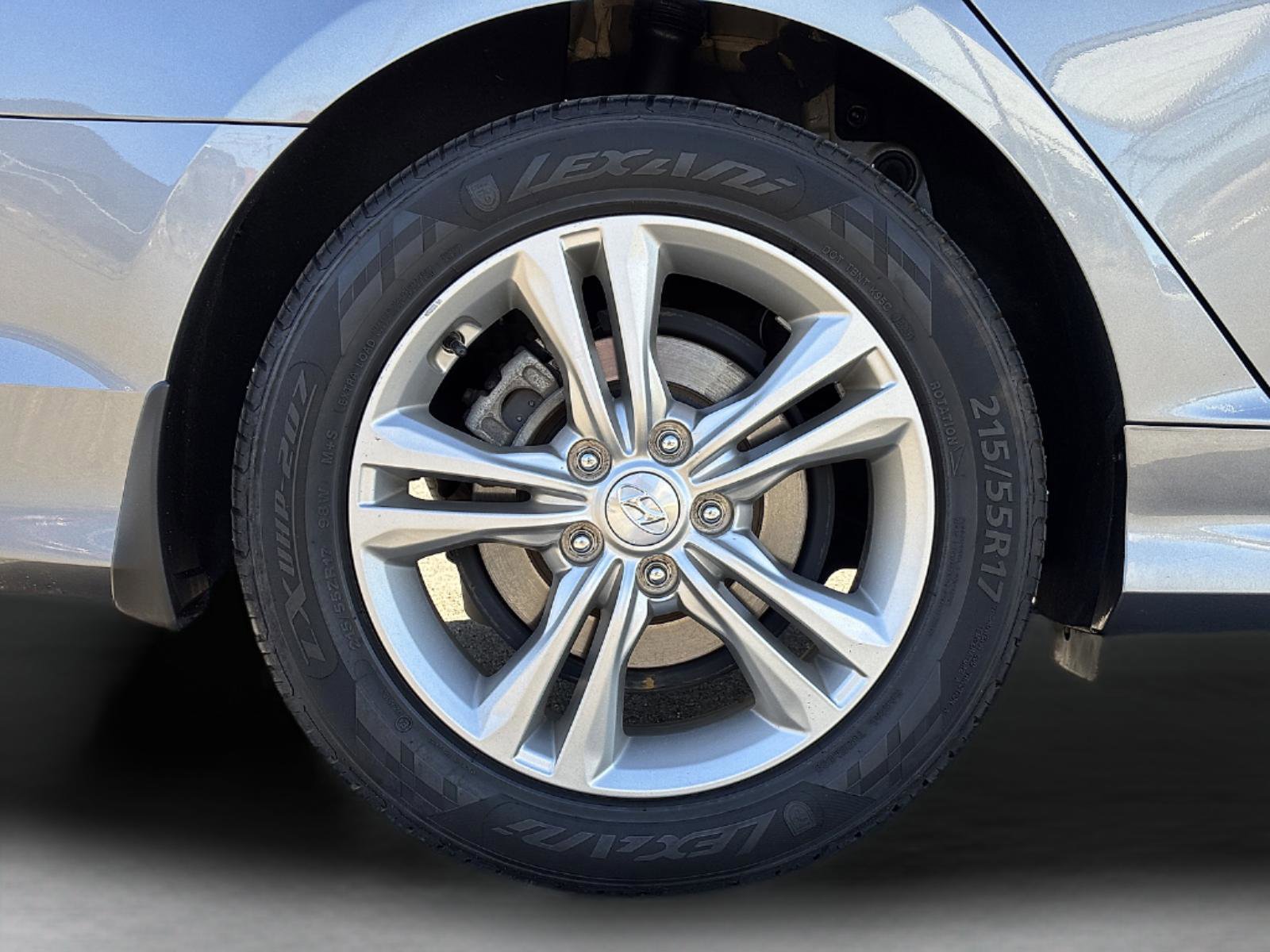 Used 2019 Hyundai Sonata SEL w/ Tech Package 02 FWD image 9