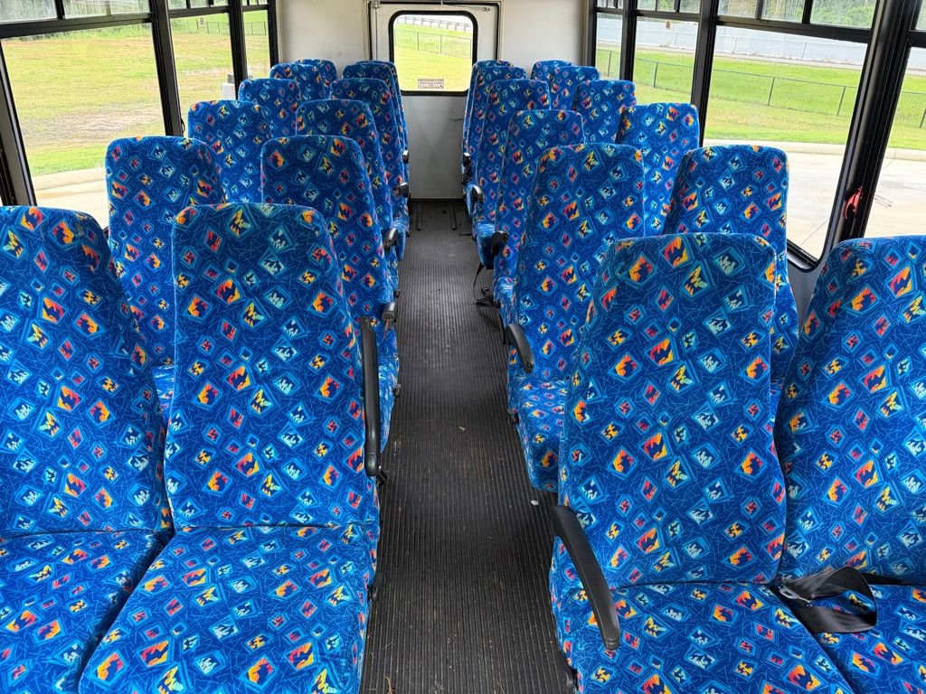 Used 2006 Ford E-450 and Econoline 450 RWD image 11