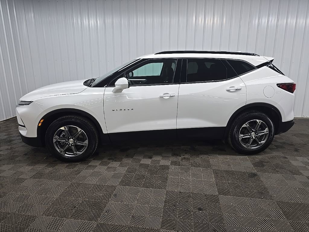 Used 2023 Chevrolet Blazer LT w/ Convenience Package image 5