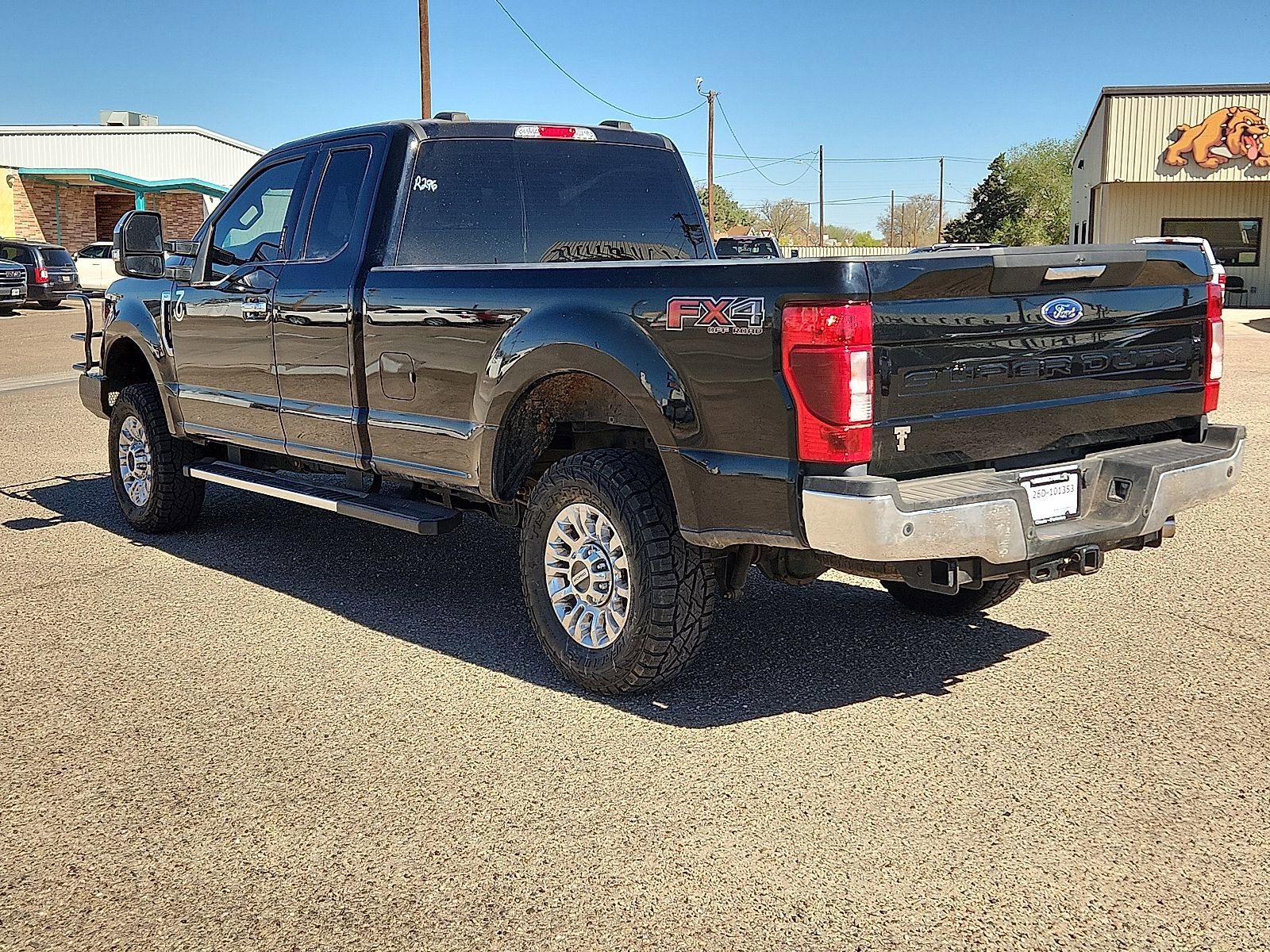 Used 2022 Ford F350 XLT w/ XLT Premium Package image 3