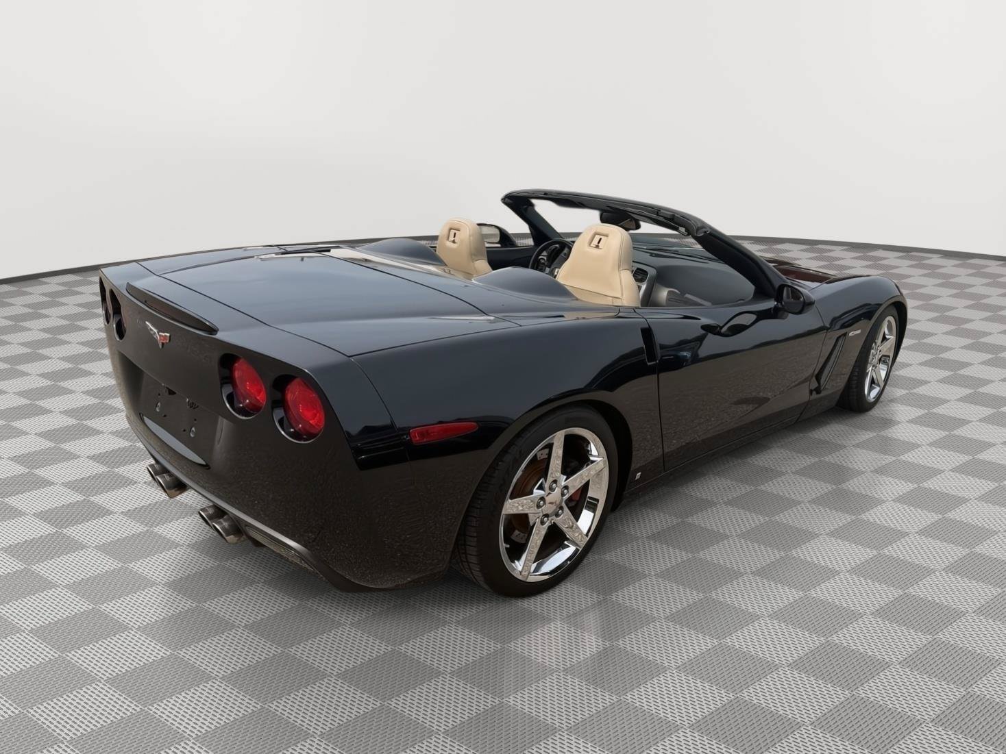 Used 2007 Chevrolet Corvette Convertible w/ Preferred Equipment Group RWD image 16