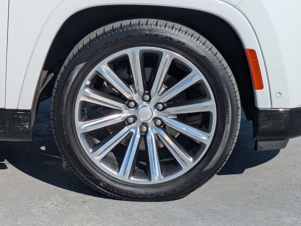 Used 2023 Jeep Grand Wagoneer L Series II image 7