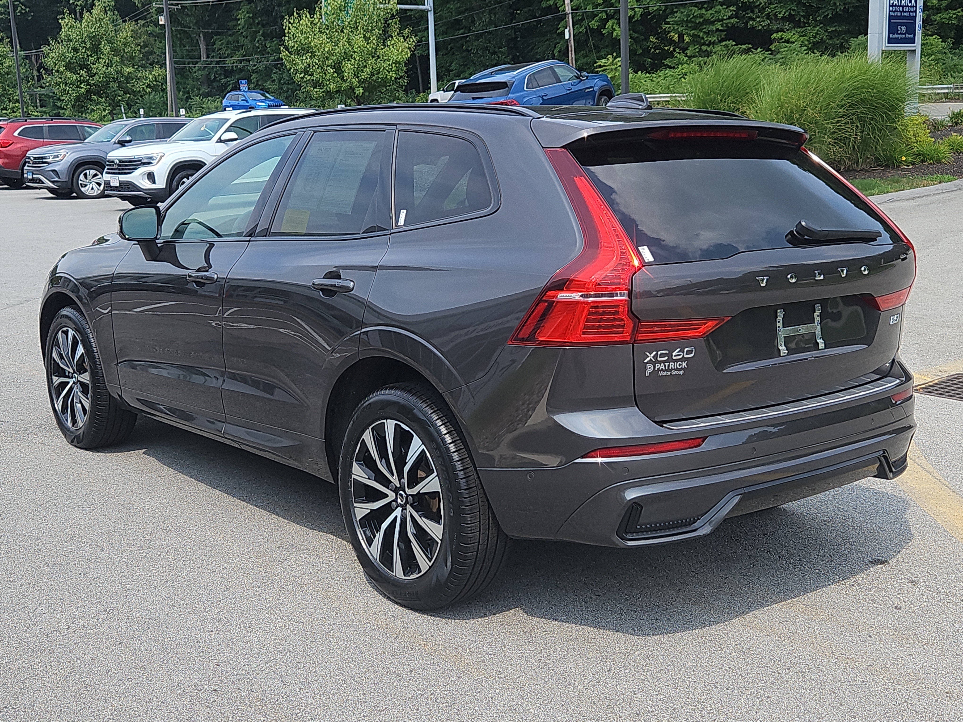 Used 2024 Volvo XC60 B5 Plus w/ Protection Package Premier AWD/4WD image 25