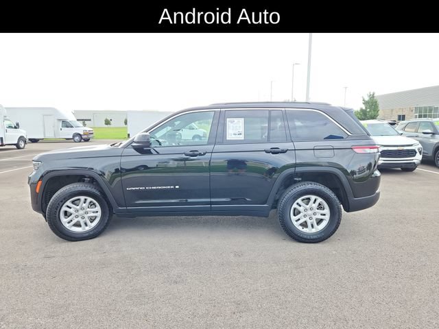 Used 2025 Jeep Grand Cherokee Laredo AWD/4WD image 4