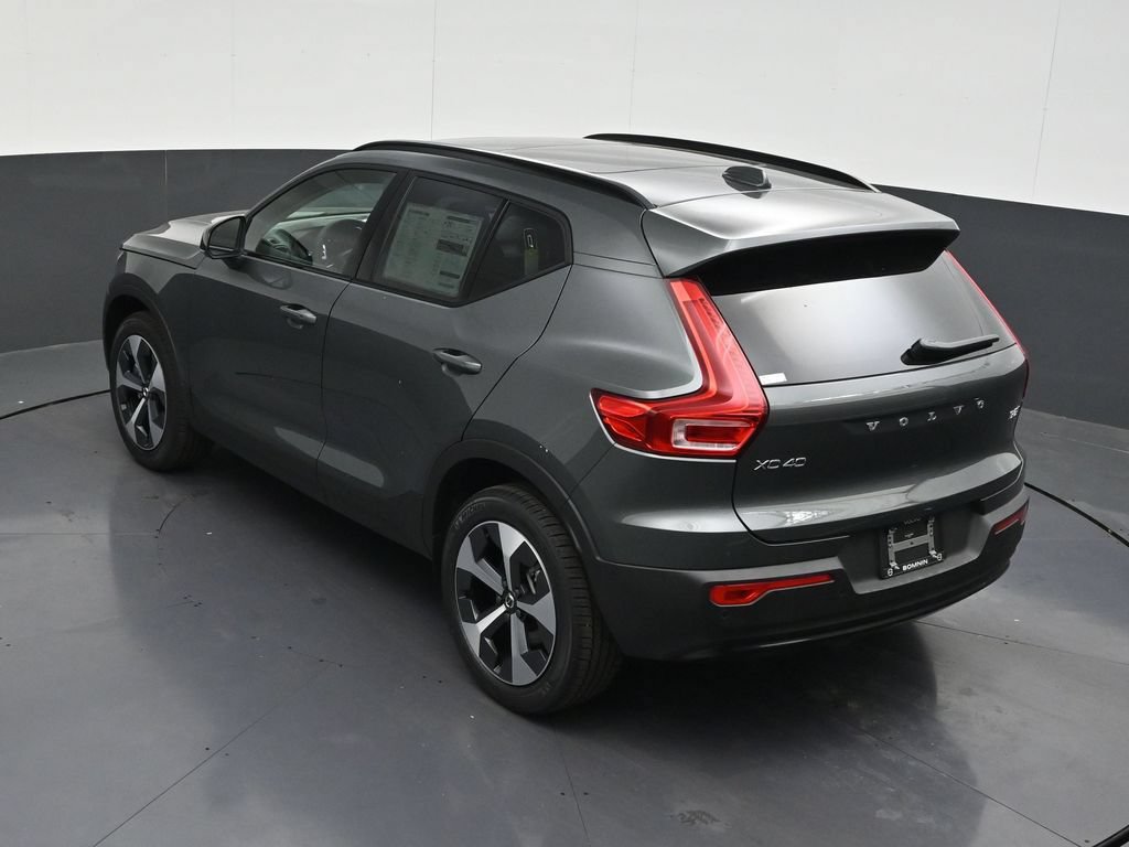 New 2026 Volvo XC40 B5 Plus w/ Climate Package AWD/4WD image 16
