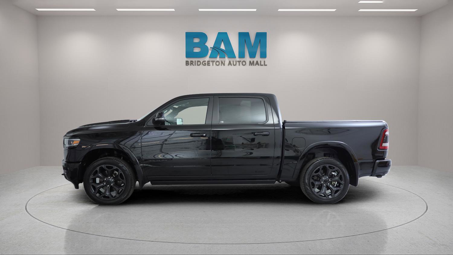 Used 2023 RAM 1500 Limited AWD/4WD image 4