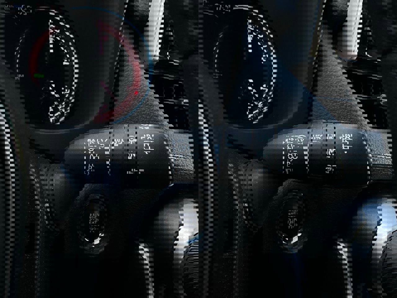 Used 2025 Toyota RAV4 XLE w/ Weather Package image 37