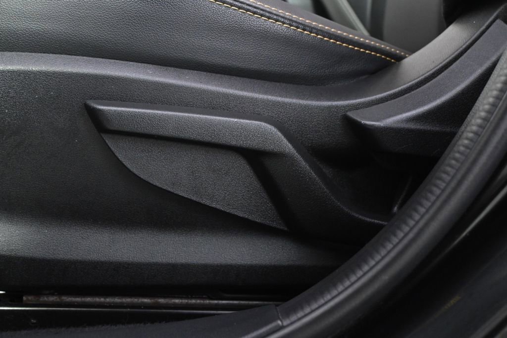 Used 2022 Subaru Crosstrek 2.5i Sport w/ Moonroof Package image 14