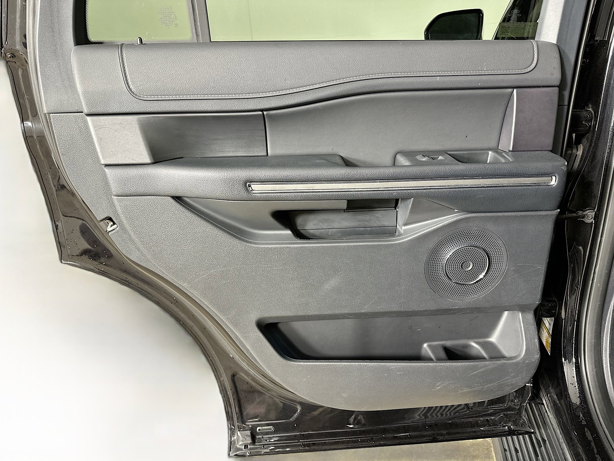 Used 2024 Ford Expedition XLT image 26