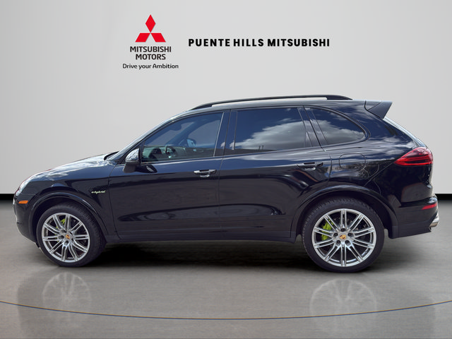 Used 2017 Porsche Cayenne S Platinum AWD/4WD image 8
