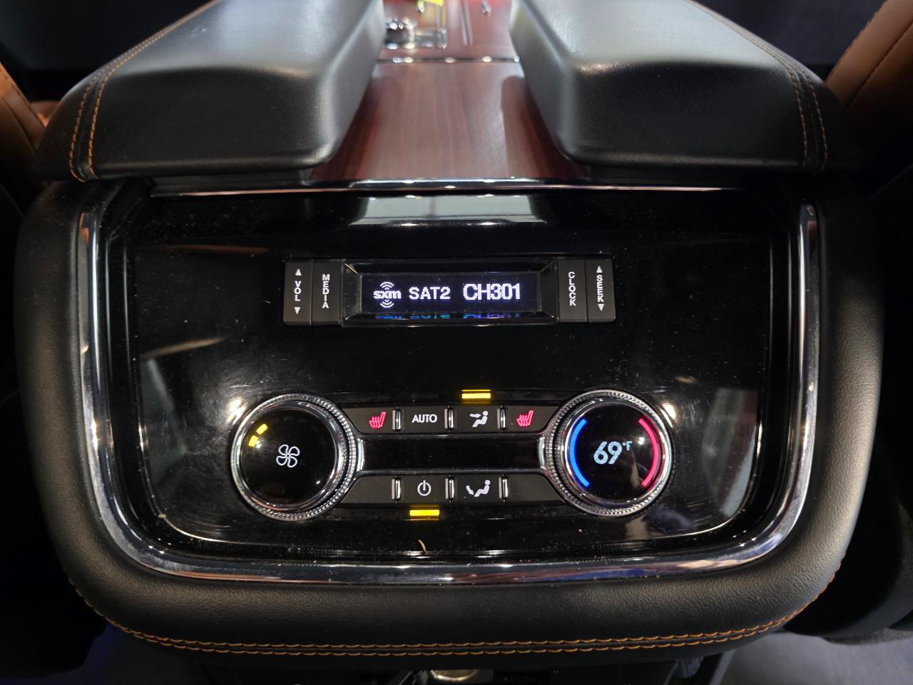 Used 2021 Lincoln Navigator Reserve AWD/4WD image 27