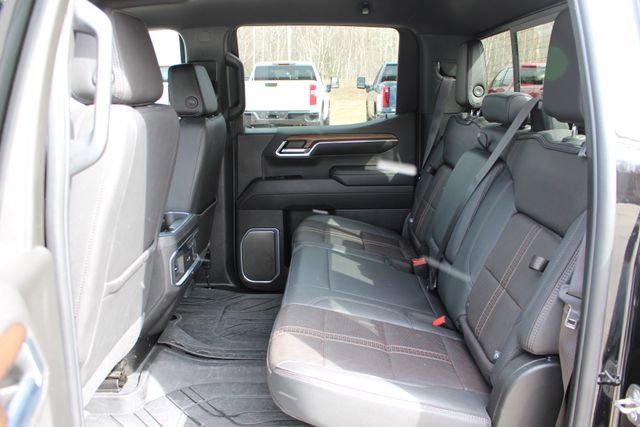 Used 2023 Chevrolet Silverado 1500 High Country w/ Technology Package image 12