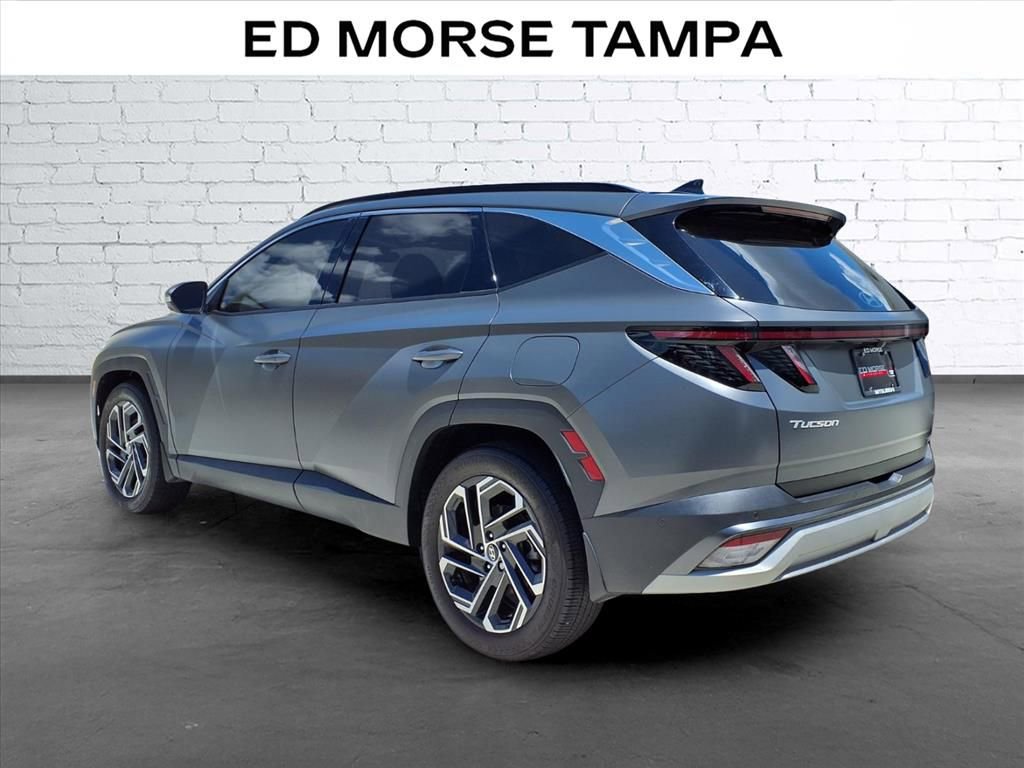 Used 2025 Hyundai Tucson Limited FWD image 3