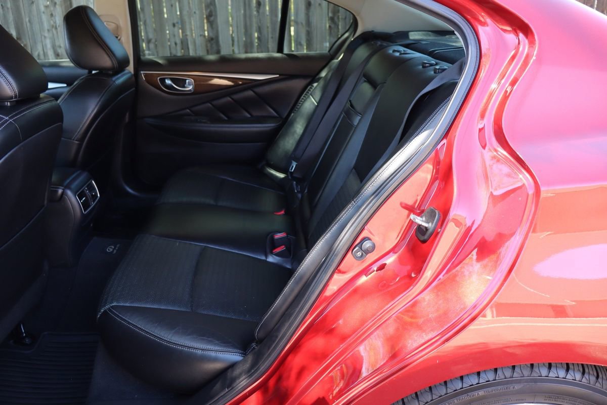 Used 2014 INFINITI Q50 Sport w/ Deluxe Technology Package image 20