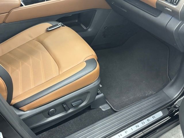 Used 2025 Nissan Pathfinder Platinum w/ Cargo Package image 34