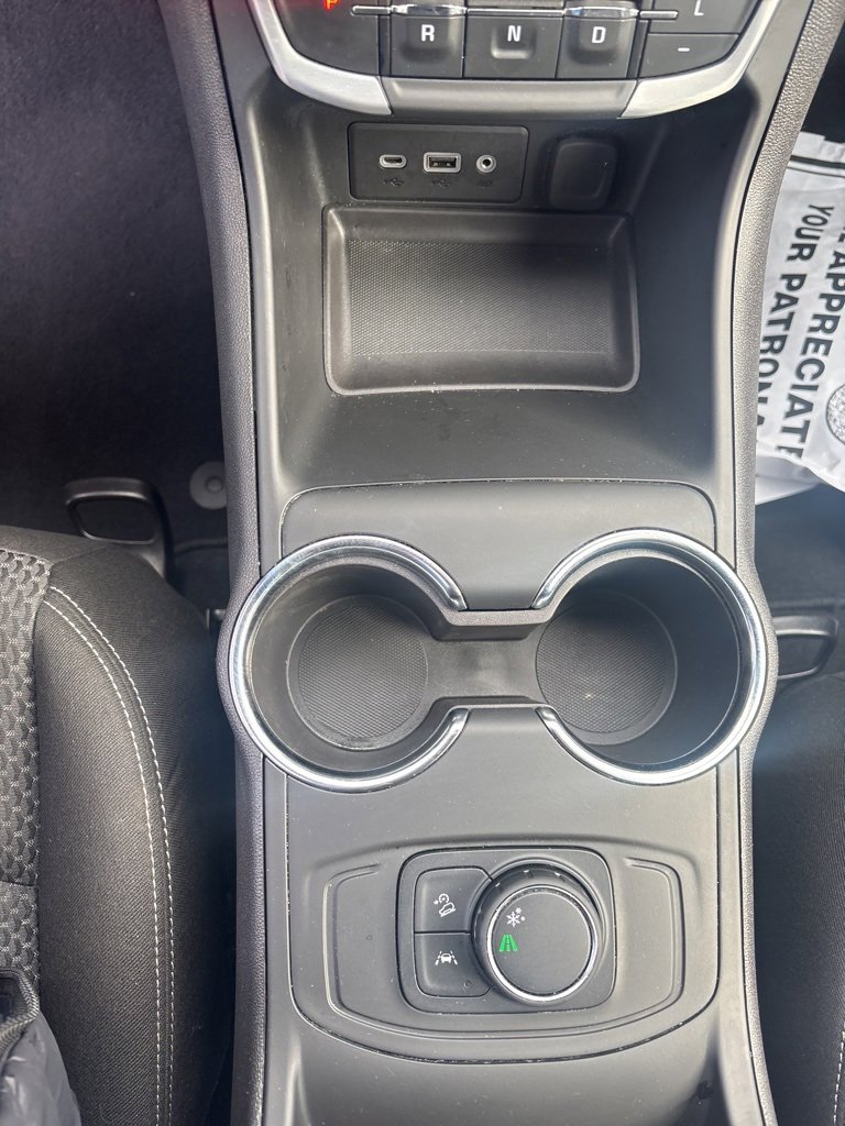 Used 2024 GMC Terrain SLE image 23