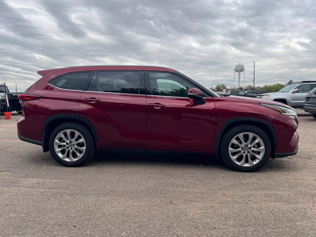 Used 2021 Toyota Highlander Limited AWD/4WD image 6