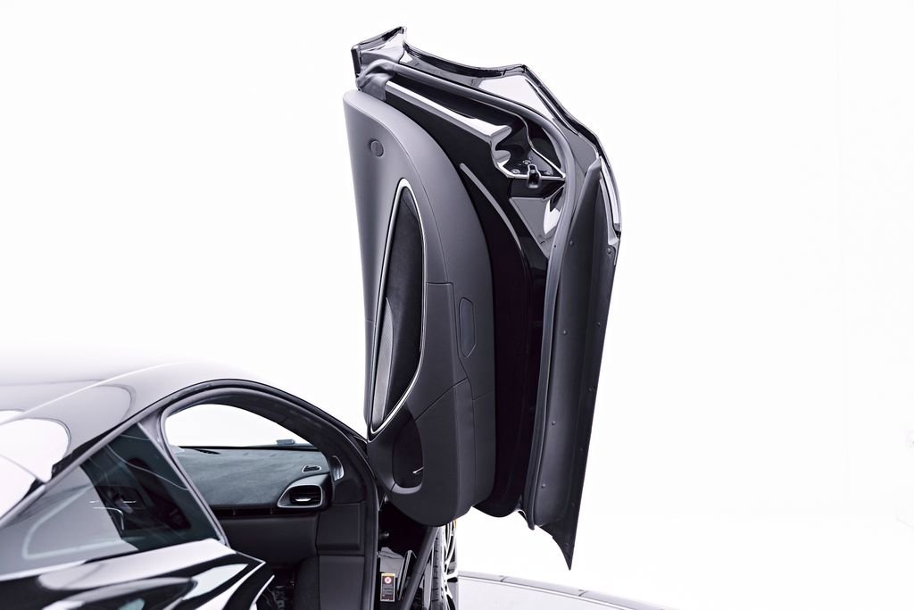 Used 2026 McLaren Artura RWD image 46