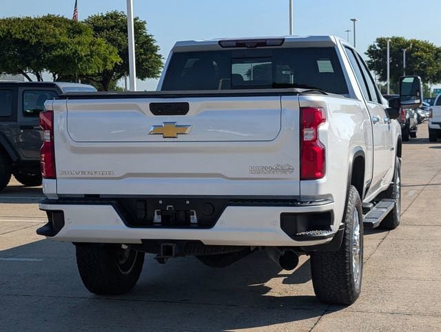 Used 2022 Chevrolet Silverado 2500 High Country AWD/4WD image 4
