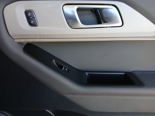 Certified 2025 Ford Explorer Active w/ Active Comfort Package image 16